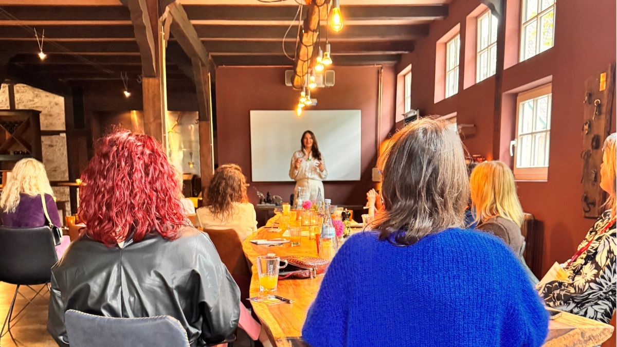 Von Standard zu Premium: Beate Glöser inspiriert beim ShInnovates Festival
