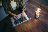 Experteneinblicke: Wie Unternehmen von ChatGPT gefunden werden– mit Anna Pianka, SEO OffPage bei ABAKUS Experteneinblicke: Wie Unternehmen von ChatGPT gefunden werden– mit Anna Pianka, SEO OffPage bei ABAKUS