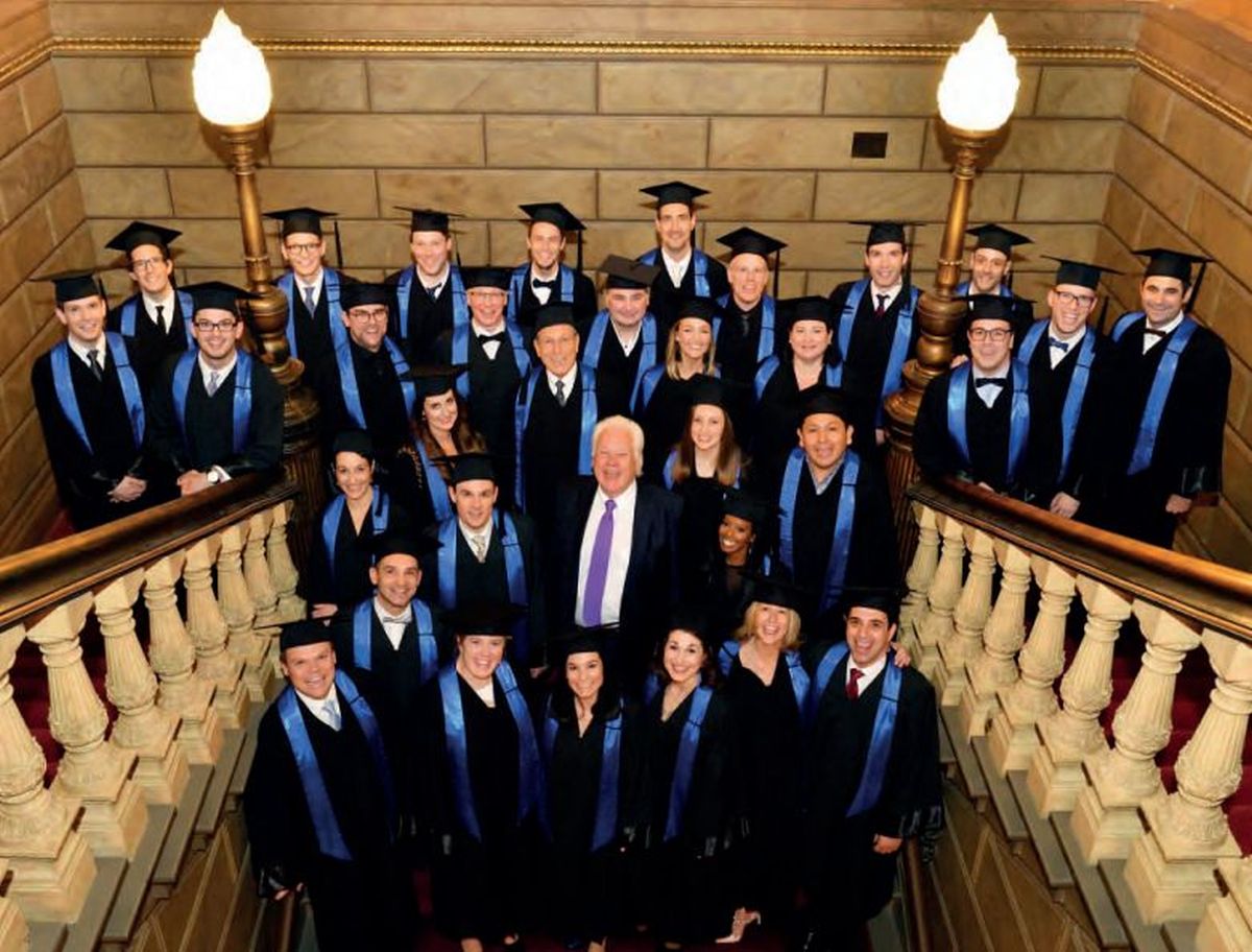 Implantologie Master: Warum eine Spezialisierung in der modernen Zahnmedizin unverzichtbar ist