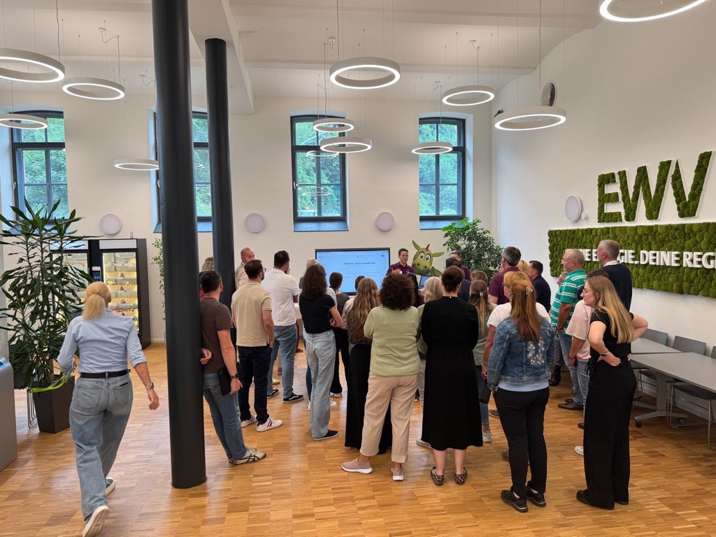 13.000 Prompts in einem Monat: aixpedIT begleitet erfolgreiche KI-Einführung bei der EWV Energie- und Wasser-Versorgung GmbH