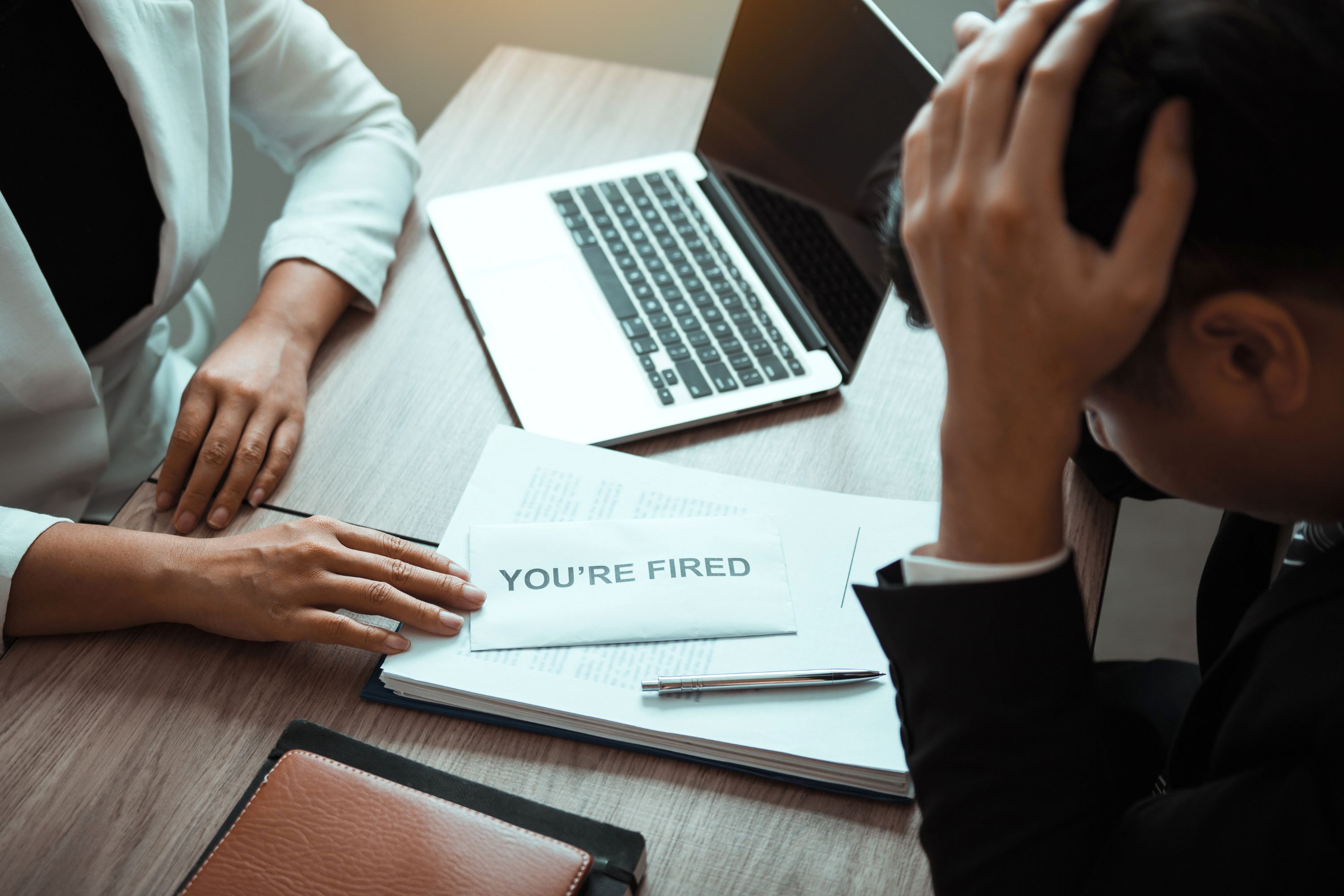 Zwischen Abmahnung und fristloser Kündigung: Fehler können Folgen haben!