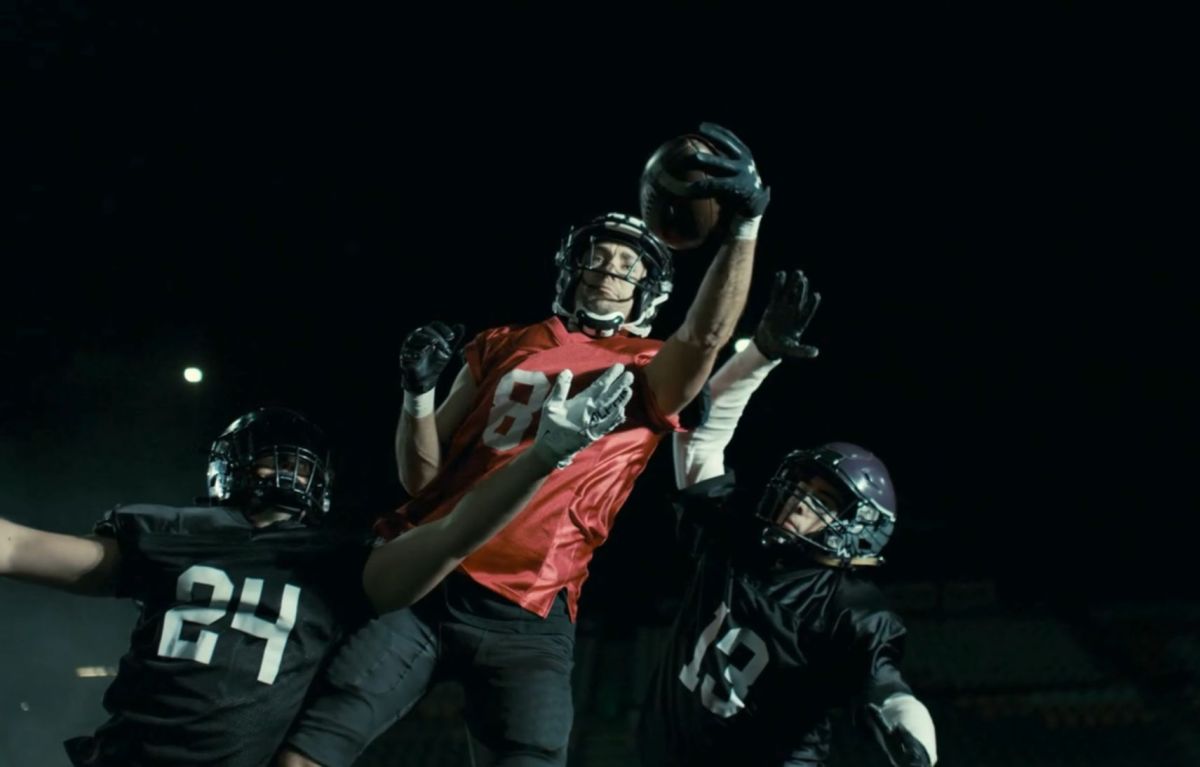 Einfachmarketing präsentiert Super Bowl Commercial „Watch the game change“