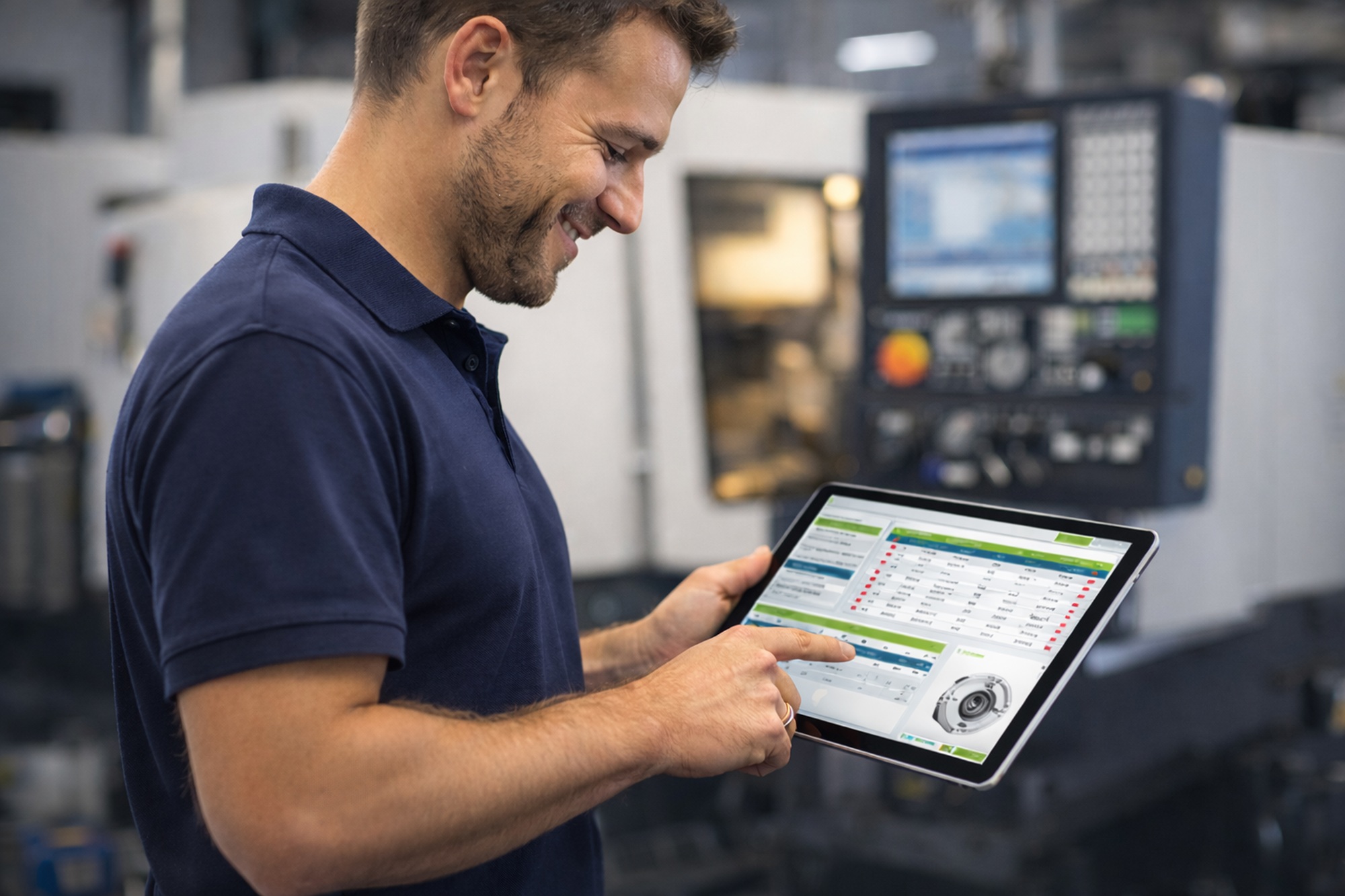 Neue Web-Applikationen für die Fertigung: Infomonitor und BDE-Terminal erweitern das MES von Sack EDV-Systeme