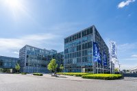 Der Aufsichtsrat der Krones AG beruft Thomas Ricker im Rahmen einer langfristig angelegten Nachfolgeplanung zum neuen Vorsitzenden des Vorstands und beschließt Neuordnung