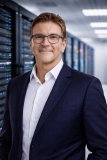 Telehouse Deutschland: Neuer CEO Michael Nicolaiüber Energieeffizienz, KI und die Zukunft moderner Rechenzentren