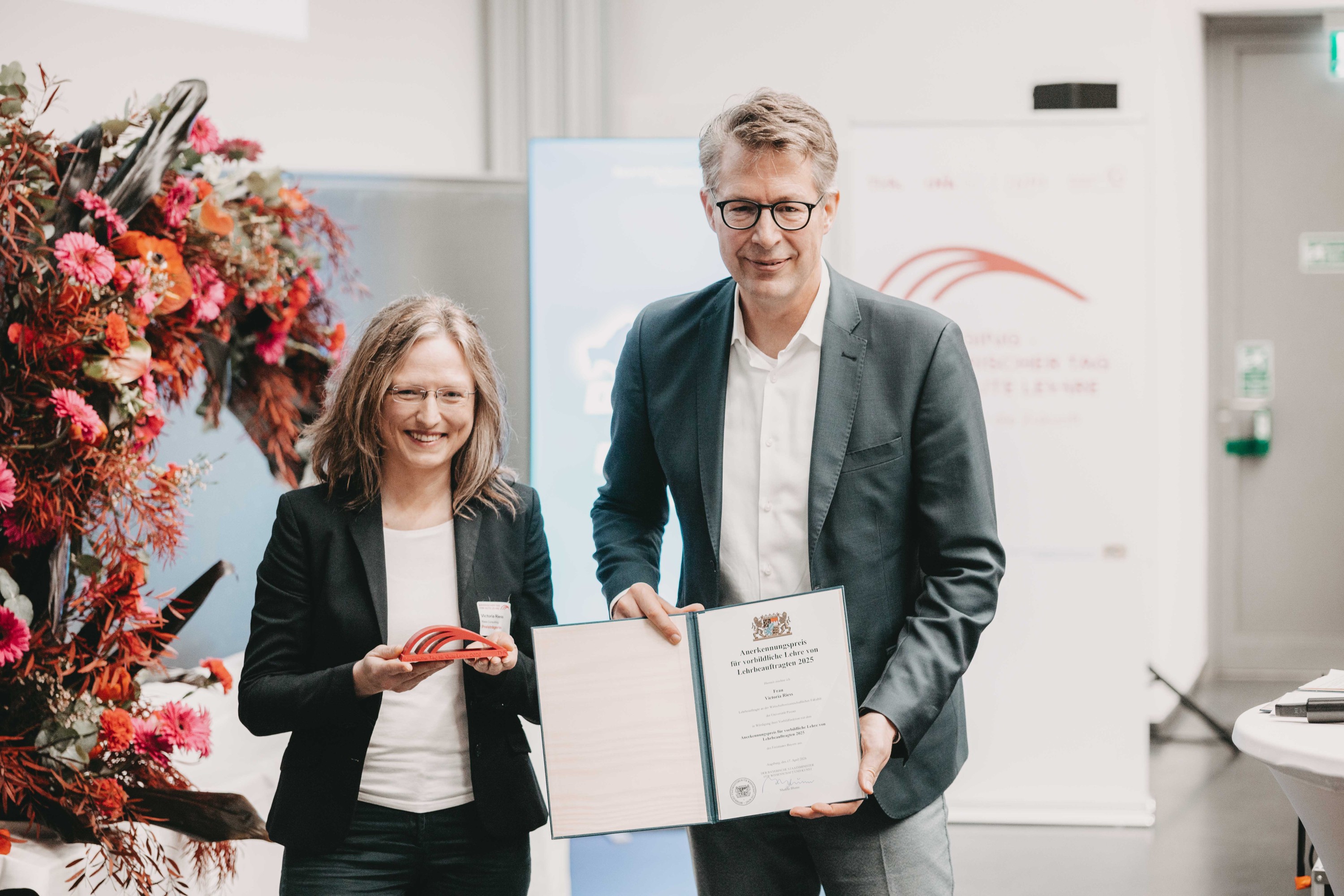 Victoria Riess erhält Anerkennungspreis für vorbildliche Lehre