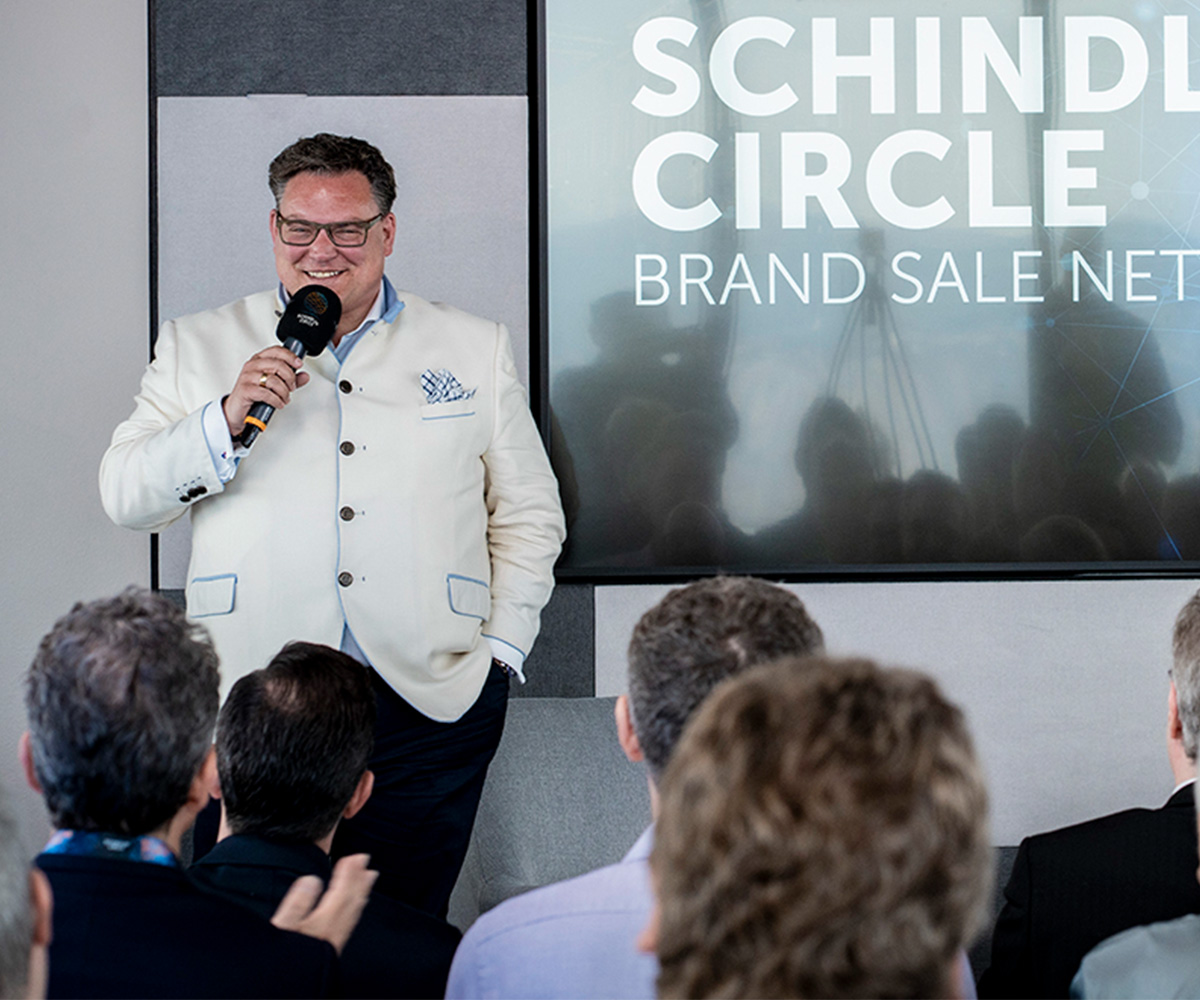 „DUMMSCHWÄTZER & DER KNALL“ – Bernhard Schindler: MONOPOLY LÄSST DEN MITTELSTAND VERBLUTEN