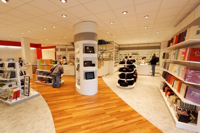 Panzer Shopconcept: Der Ladenbauer punktet auch beim Fotohandel