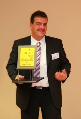 Jürgen Schulze mit dem Trainer und Beraterpreis 2010 ausgezeichnet
