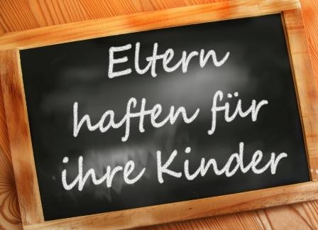 Privathaftpflicht und kleine Kinder: Was kann mit versichert werden?
