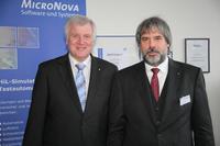 Bayerischer Ministerpräsident Seehofer zu Besuch bei der MicroNova AG
