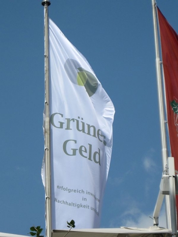 23. Juni, Stuttgart: Die Messe Grünes Geld zeigt sichere nachhaltige Investments – Minister Untersteller diskutiertüber nachhaltige Energie für´s“Ländle“