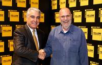 Kodak ehrt auf der drupa 2012 Frank Romano mit dem Print Ambassador Lifetime Achievement Award