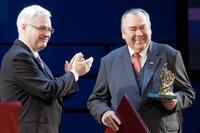 Goldene Hände für Handwerkskammerpräsident Traublinger