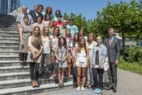Internationale Mitarbeiterkinder besuchen Heraeus
