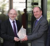 Avnet Abacus erhält –Distributor of the Year– Auszeichnung von Harwin