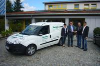 Grünbeck Wasseraufbereitung übergibt Gewinner-Auto