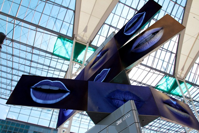 Flughafen München: MetaTwistTower mit „Digital Signage Best Practice Award“ ausgezeichnet