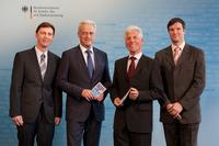 Bundesverkehrsminister Dr. Peter Ramsauer begrüßt lokales Engagement für den Jugendmedienschutz