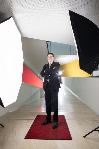 CSS.business wird als Versicherungsinnovation des Jahres ausgezeichnet: Goldener Bulle 2013 für ganzheitliche Unternehmensabsicherung (BILD)