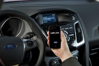 Ford unterstützt App-Entwickler durch die Freigabe von AppLink für die Open-source-Allianz GENIVI (BILD)