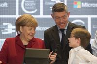 Microsoft zeichnet Gewinner des „Innovate 4 Society Award“ aus