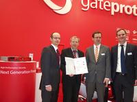 CeBIT-Bilanz: EAL 4+-Zertifikat, erfolgreiche Geschäfte und 2570 Euro für einen guten Zweck