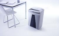 Umweltbewusst Daten shreddern mit dem Aktenvernichter HSM SECURIO B24