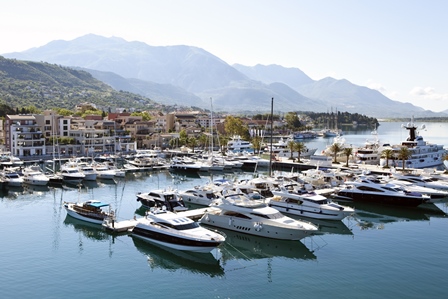 Investitionsstandort Montenegro Die Schönheit der Küste wird durch entsprechende