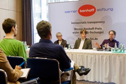 „Werner-Bonhoff-Preis-wider-den-§§-Dschungel“ 2013 geht an Jungunternehmer Tim Wessels aus Hamburg / Mit Online-Petition und Dialog gegen geplante Rentenpflicht für Selbstständige (BILD)