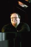 Jazz-Pianist Simon Nabatov spielt  heiße Rhythmen aus Brasilien