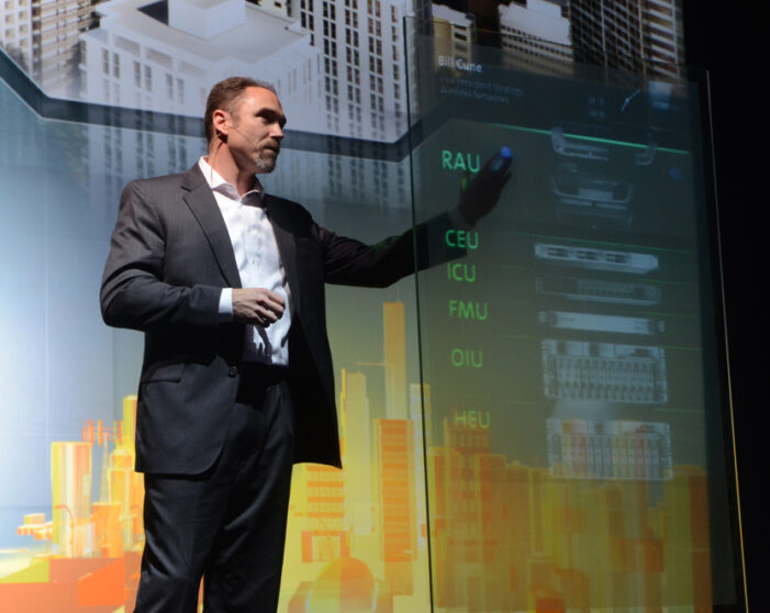 HoloPro Scheibe von Corning in Las Vegas vorgeführt HoloPro Scheibe von Corning in Las Vegas vorgeführt