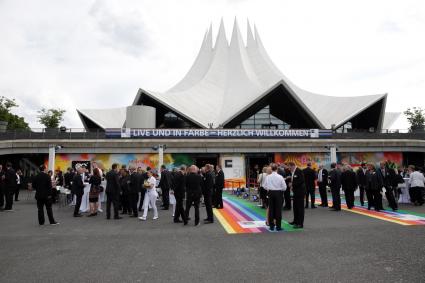 Still crazy…, der FAMAB wird 50 / Gestern Abend feierte der FAMAB, Verband direkte Wirtschaftskommunikation, im Berliner Tempodrom seinen 50. Geburtstag (BILD)