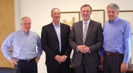 axanta AG erweitert internationales Kooperationsnetzwerk /
axanta AG und Consilium Partners LLC aus den USA gehen Partnerschaft ein (BILD)