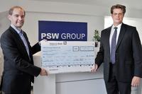 Fluthilfe mit SSL-Zertifikaten ein voller Erfolg: PSWüberreicht Spende für Hochwasseropfer