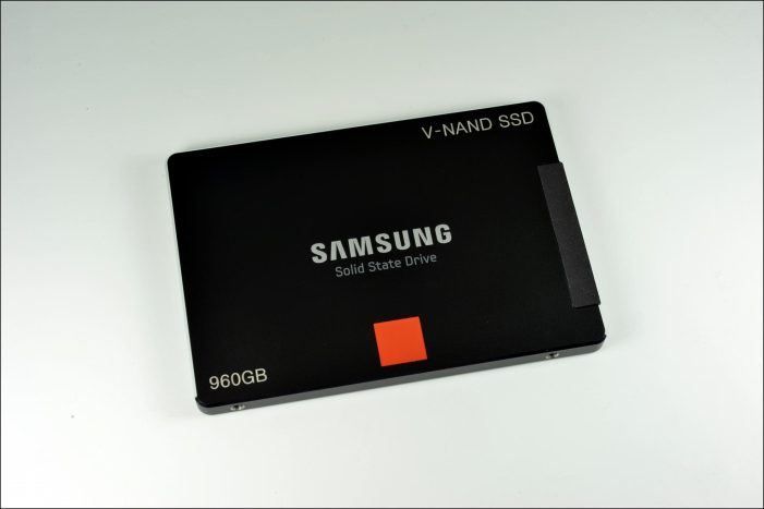 Samsung stellt weltweit erste 3D V-NAND-basiertes SSD für Enterprise-Anwendungen vor (BILD)