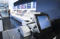 Das Aushängeschild im Bereich Kosmetik „Make Up Story–s“ führt die EPOS-Terminals Odyssé der AURES-Gruppe ein