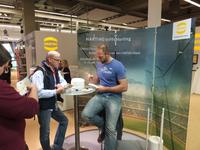 Diskuswerfer Robert Harting begeisterte Besucher auf HARTING Messestand