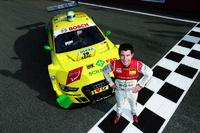 DTM-Champ „Rocky“ startet auch 2014 in Schaeffler-Farben